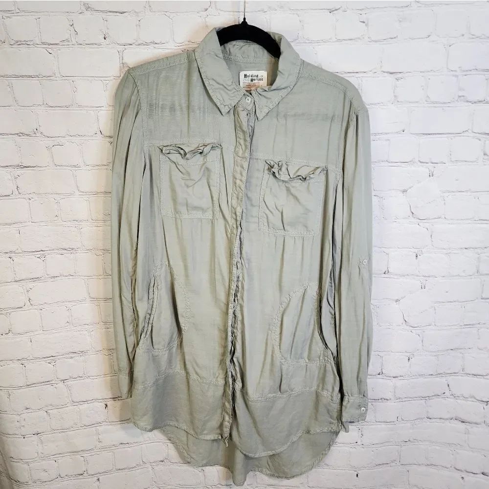 Women's Holding Horses longsleeve button-down shirt, size small